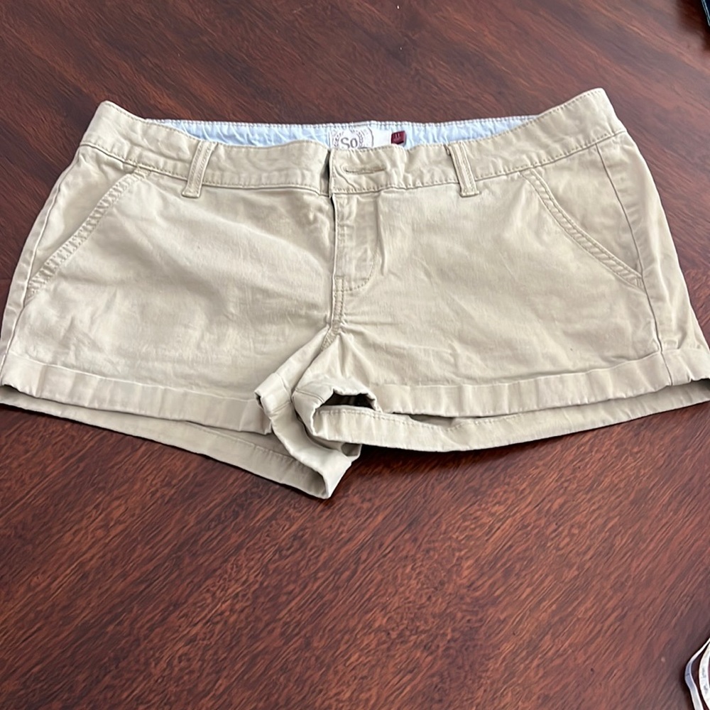 Women’s size 11 trouser shorts kaki